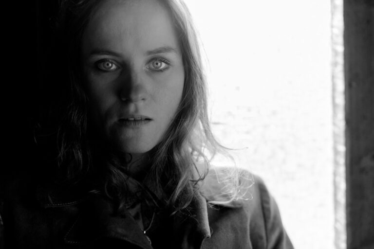 Künstlerportraits Songwriterin Sarah Brendel