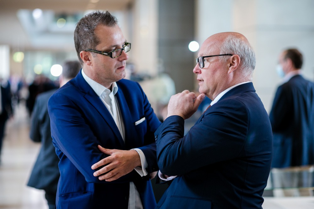 Verhandlungsexperte Friedhelm Wachs im Bundestag