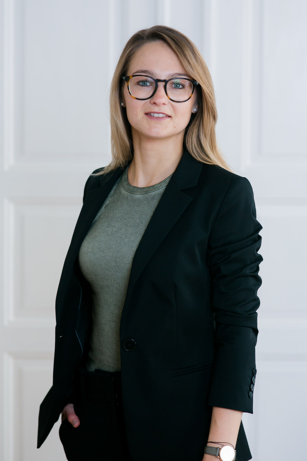 Businessportrait von Anwältin in Dresden