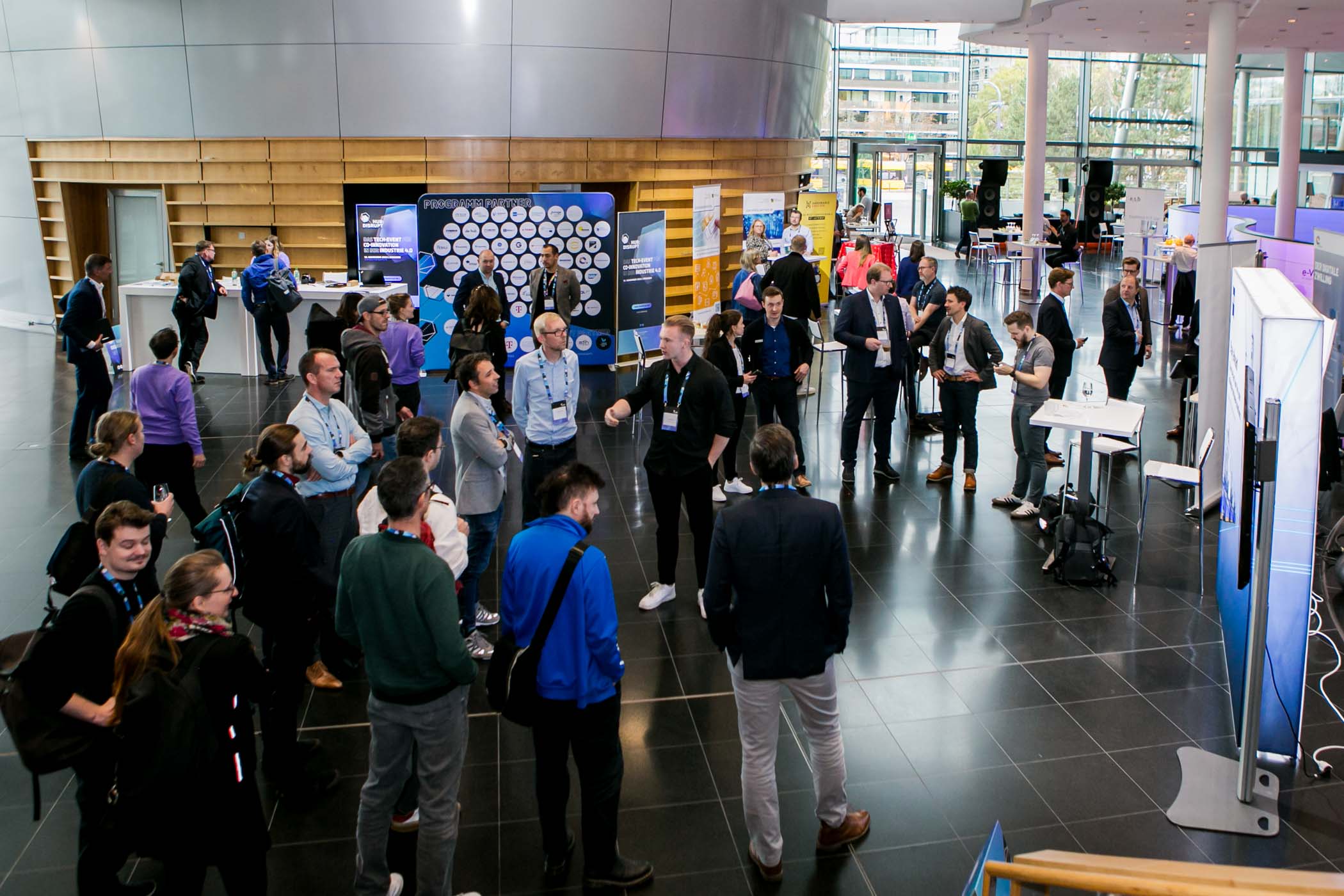 Event-Reportage von der hub:disrupt 2023 // Eventfotograf in Dresden